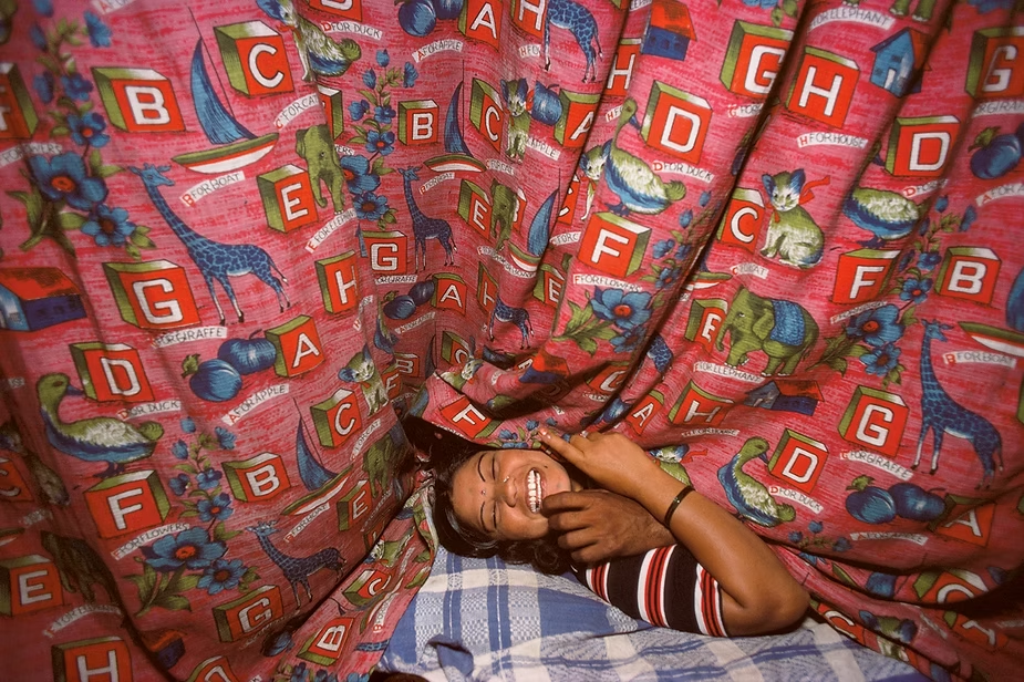 Exploring Mumbai’s Forgotten Past: Mary Ellen Mark’s Captivating Lens on Falkland Road in the 1970s